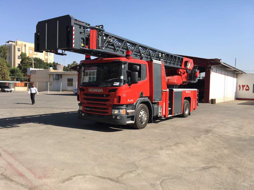 نردبان هیدرولیکی L44